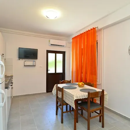 Fuer 4 Personen Ca 35 Qm In Fazana, Istrien Istrische Riviera Fazana