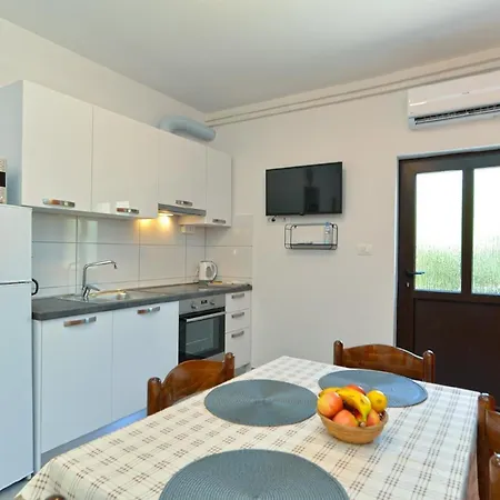 Fuer 4 Personen Ca 35 Qm In Fazana, Istrien Istrische Riviera Apartment Fazana